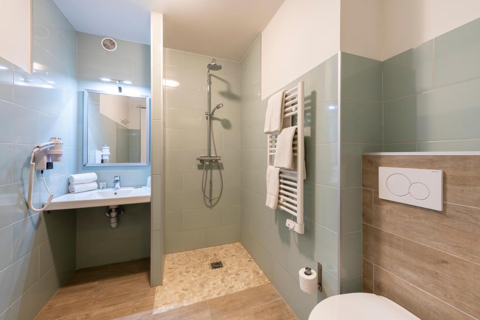 Hotel & Studios Astor 앙티브 외부 사진