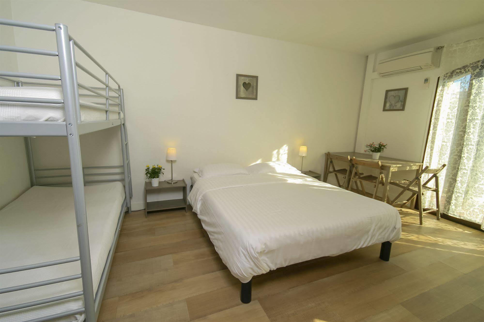 Hotel & Studios Astor 앙티브 외부 사진